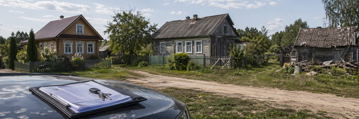 Примеры покупки дома в деревне: хороший, спорный и опасный вариант - Дом в деревне: документы, коммуникации и риски