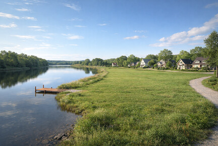 Где искать участок у воды?