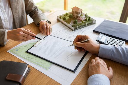 Договор купли-продажи земельного участка: что проверить перед подписанием