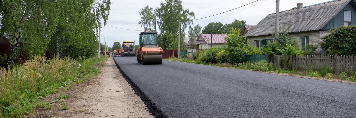 В Страхове, Малахове и Татарском отремонтировали участки дорог