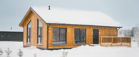 В продажу поступили четыре готовых жилых дома по 95,7 квадратных метров в деревне Скрипово