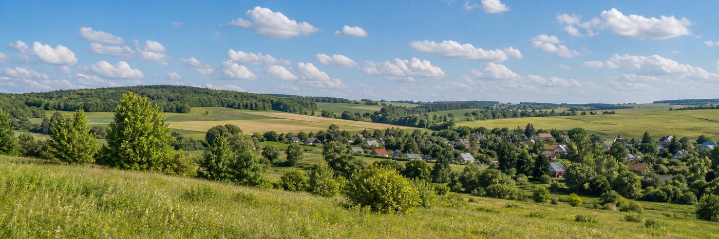 Село Страхово: Окружение
