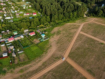 Участки у соснового парка! Асфальтовый подъезд, ровные и чистые земельные участки.