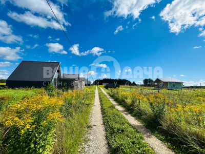 Продаётся участок 9,5 соток на берегу озера!