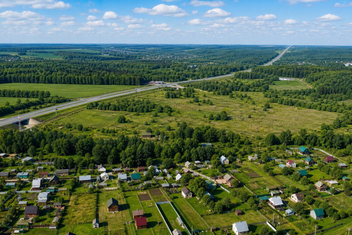 В продаже большой участок в деревне Дятлово. - фото #1