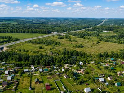 В продаже большой участок в деревне Дятлово.